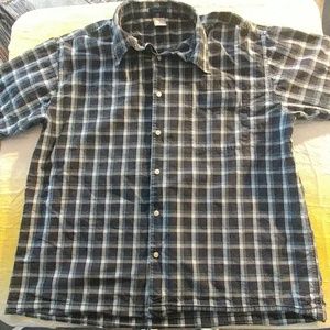 Men's short sleeve button front shirt